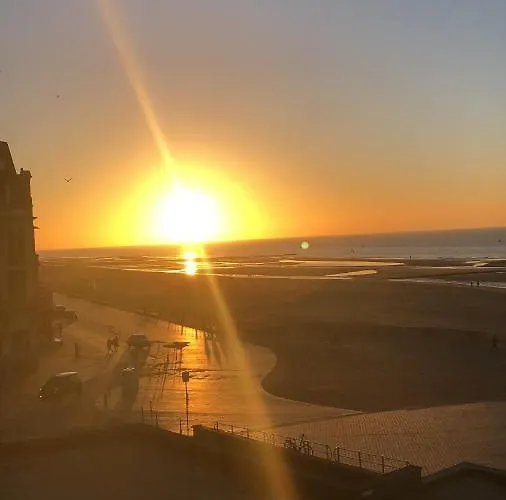 Royal Zeezicht Apartment *